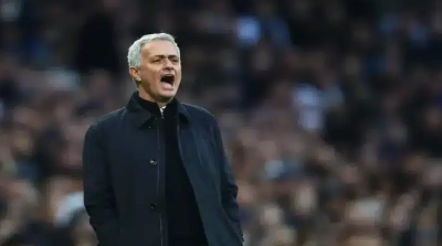 مورينيو يُفكر بالإستغناء عن 6 لاعبين من ريال مدريد